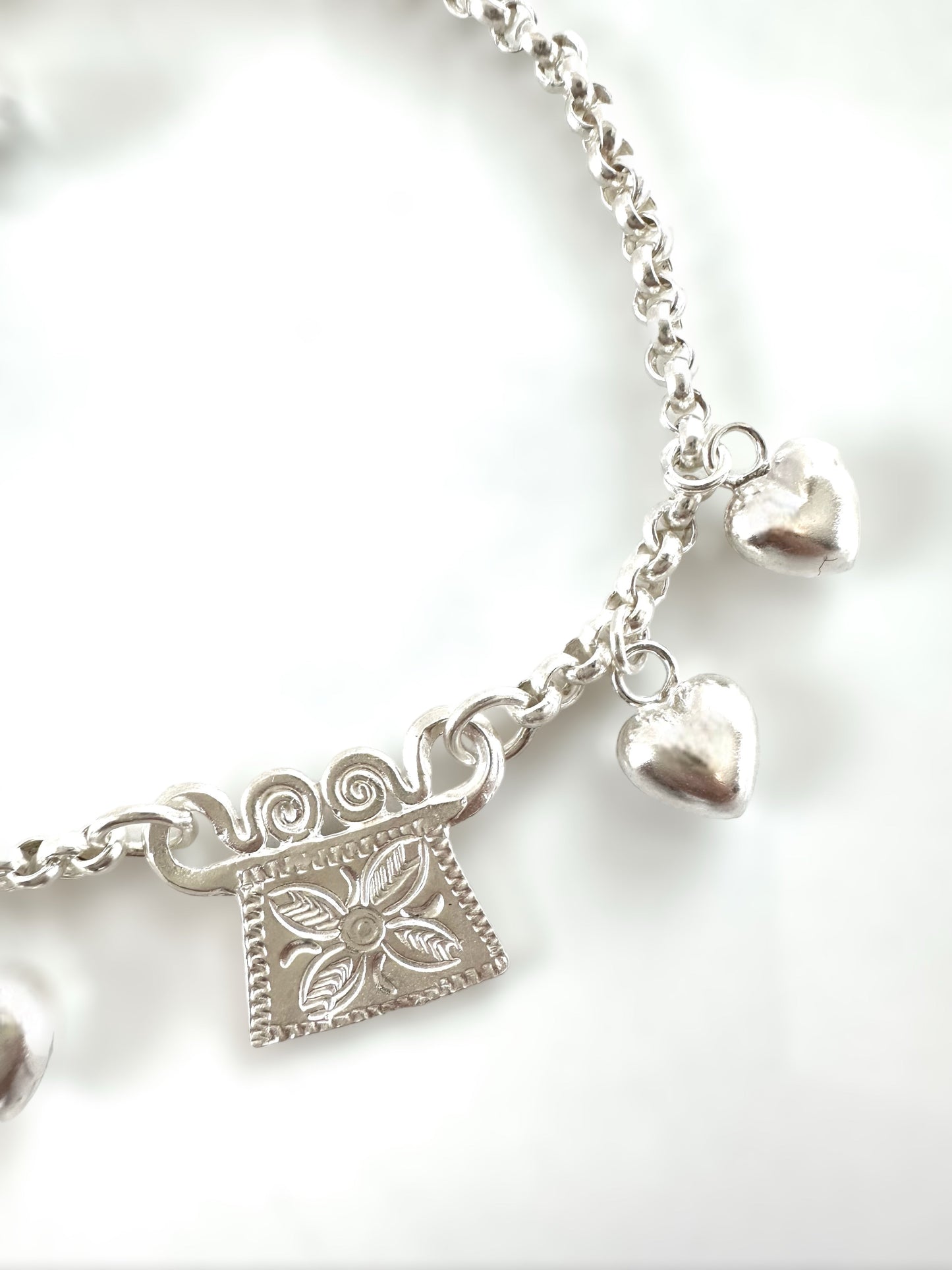 Phiaj-Heart Charms