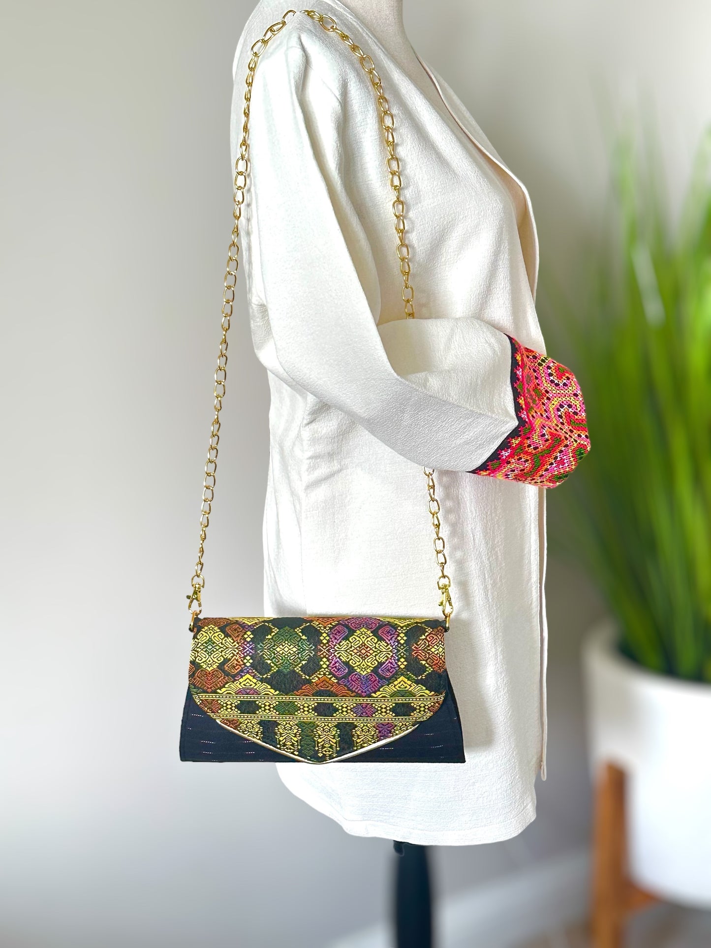 Tiab Plog Envelope Purse - L31