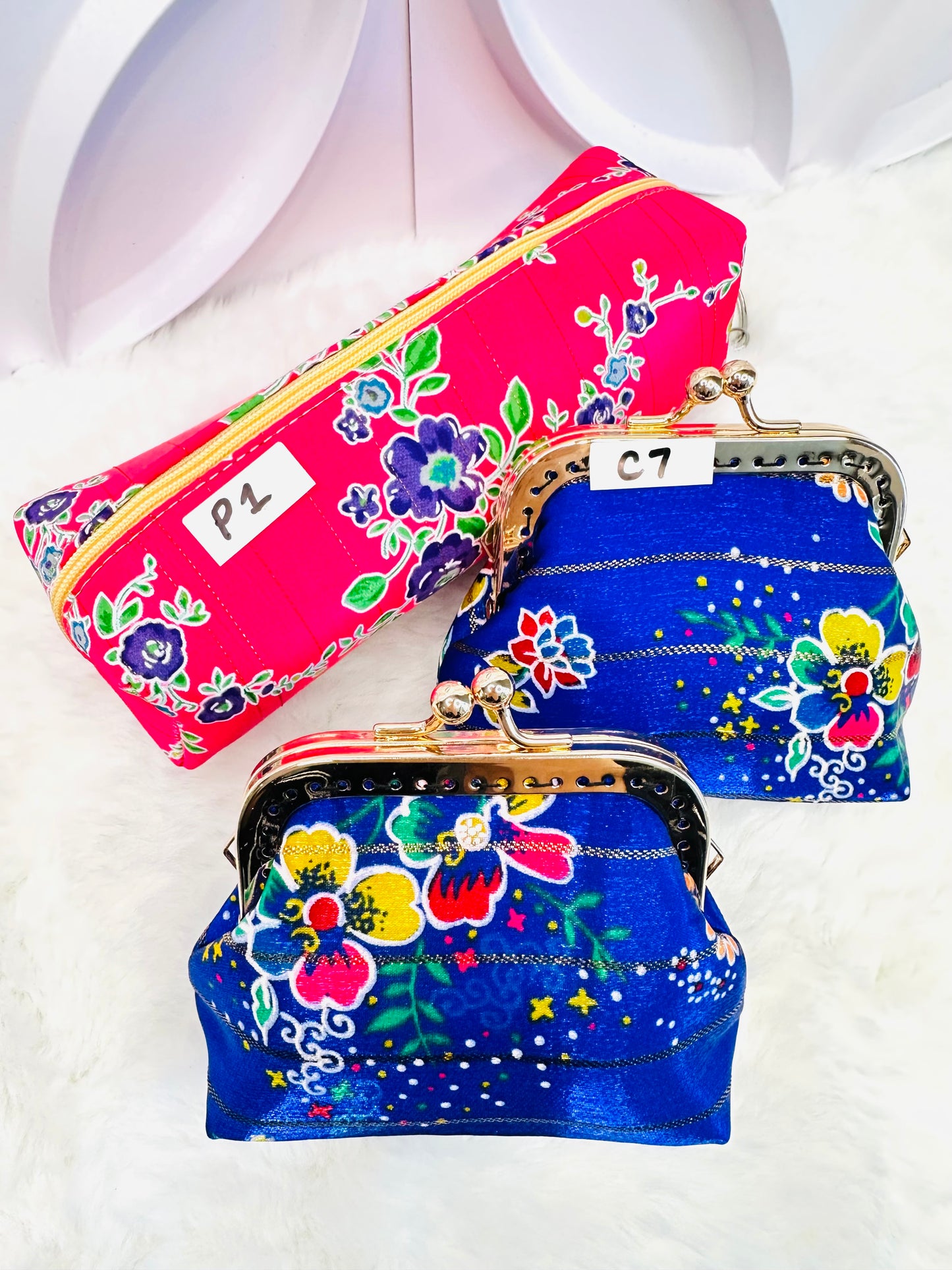 LIVE Coin/Pen Bags - Nkauj Zag Yaj