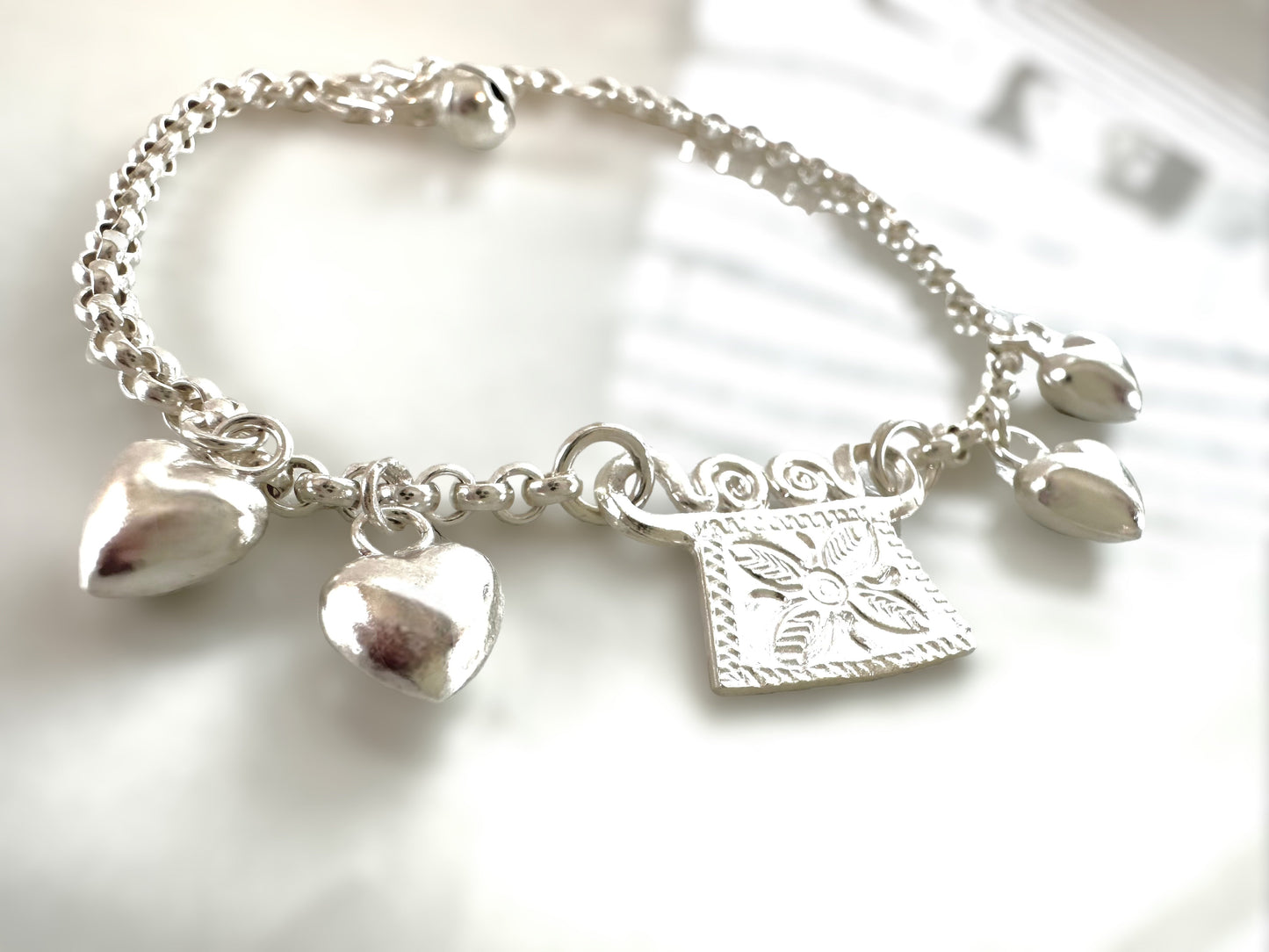 Phiaj-Heart Charms