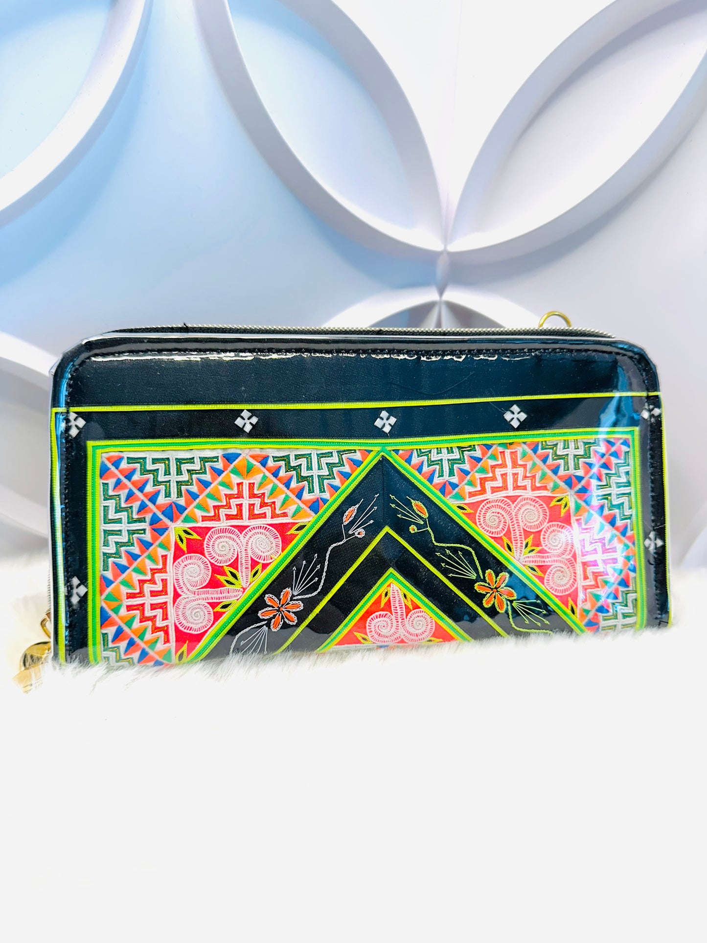 LIVE PNM Wallet Crossbody WC1