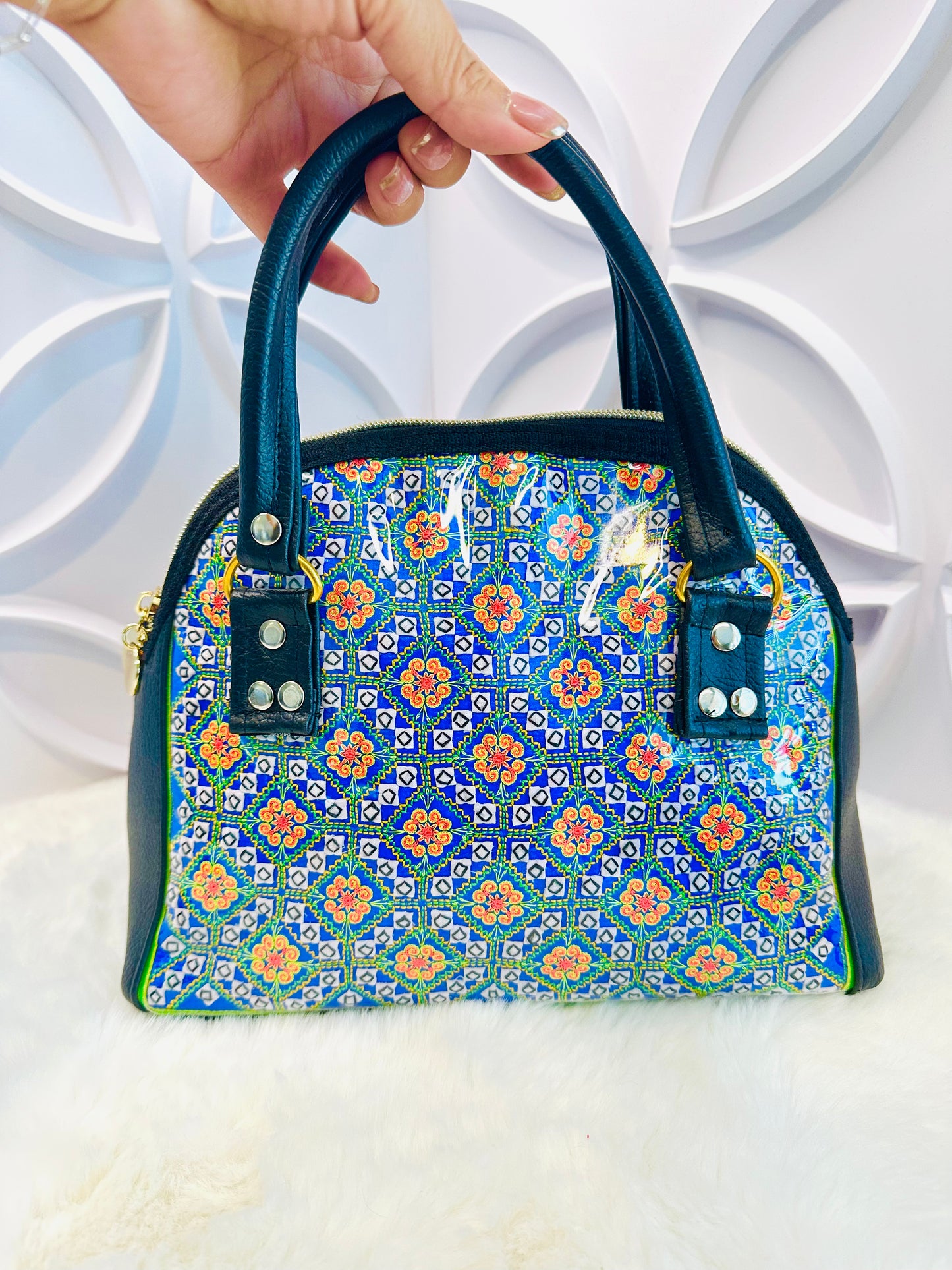 LIVE HNY Season Handbags