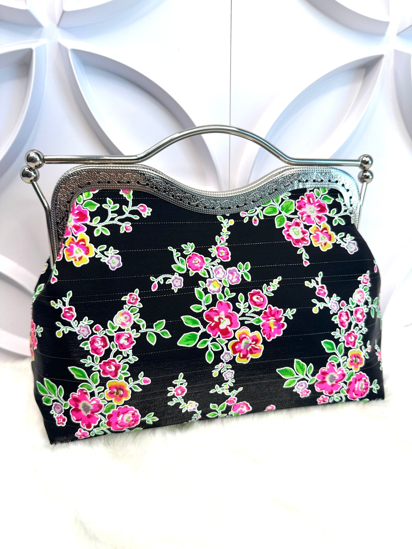 LIVE Lis Loos Black Paj Iab