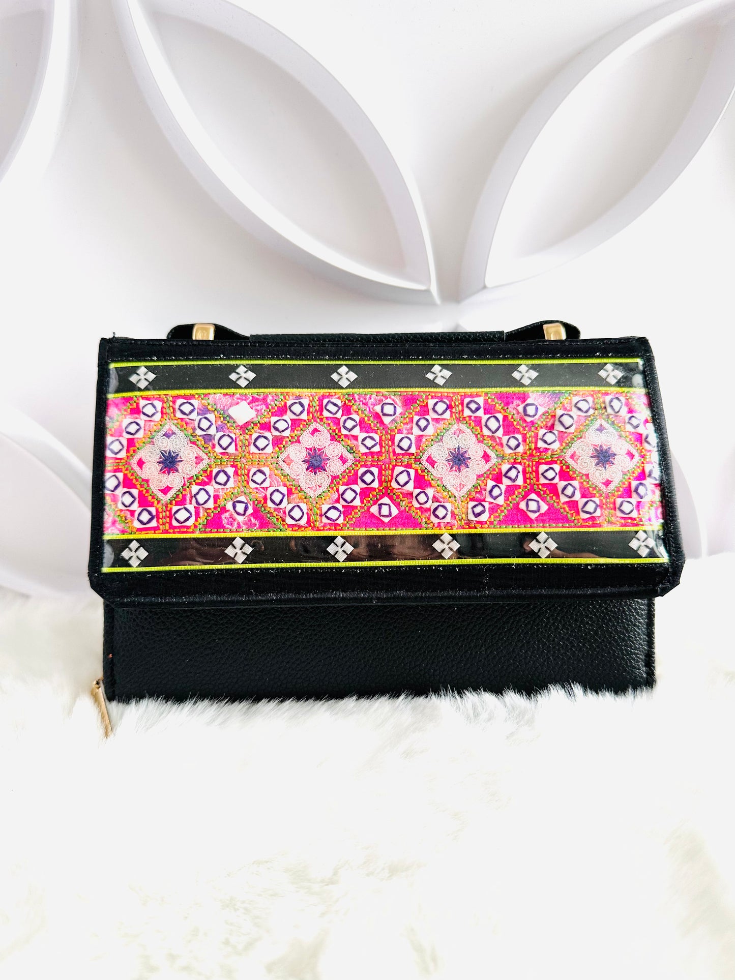 LIVE PNM Purse