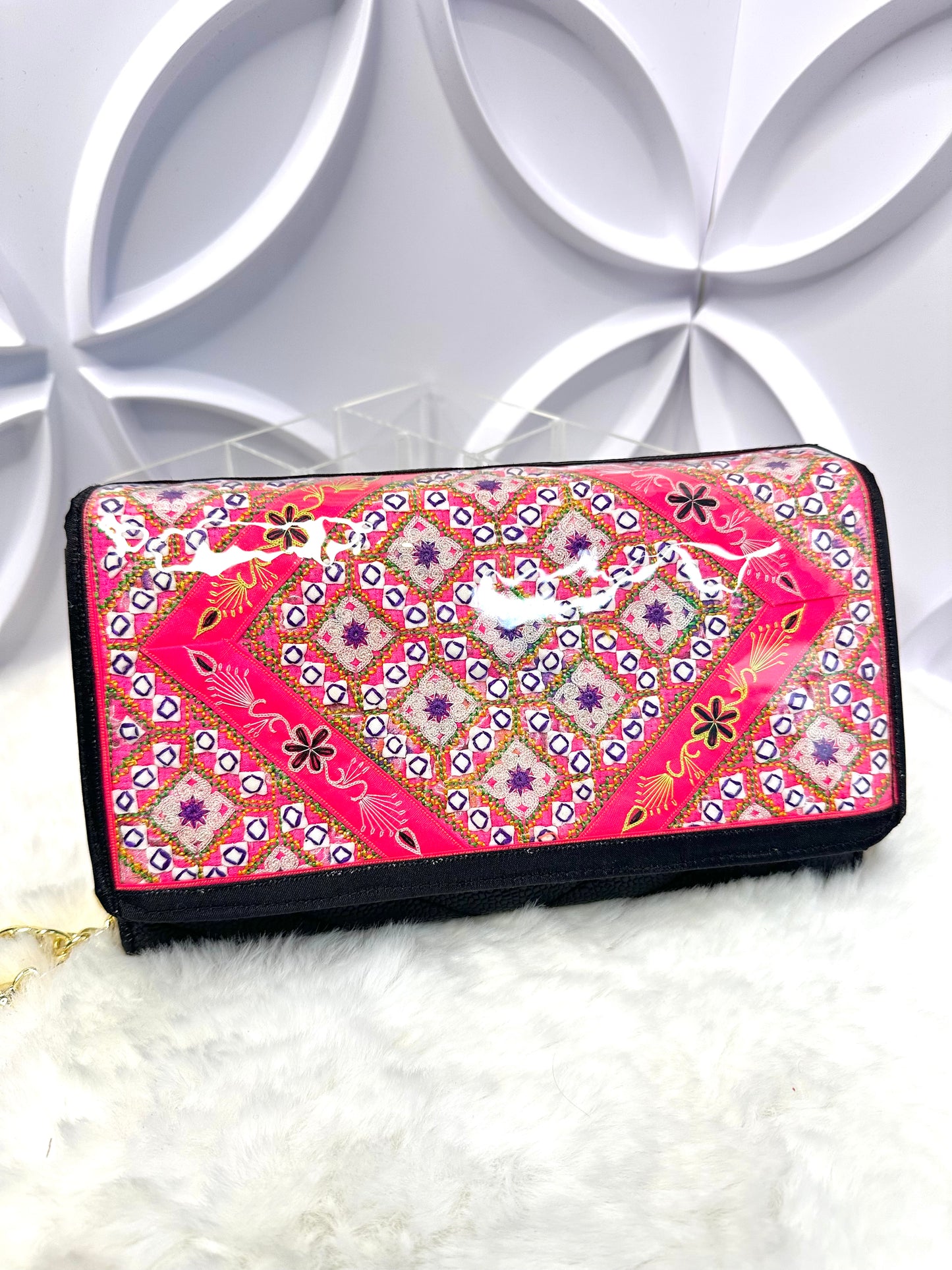 LIVE PNM CB Clutch (5C)