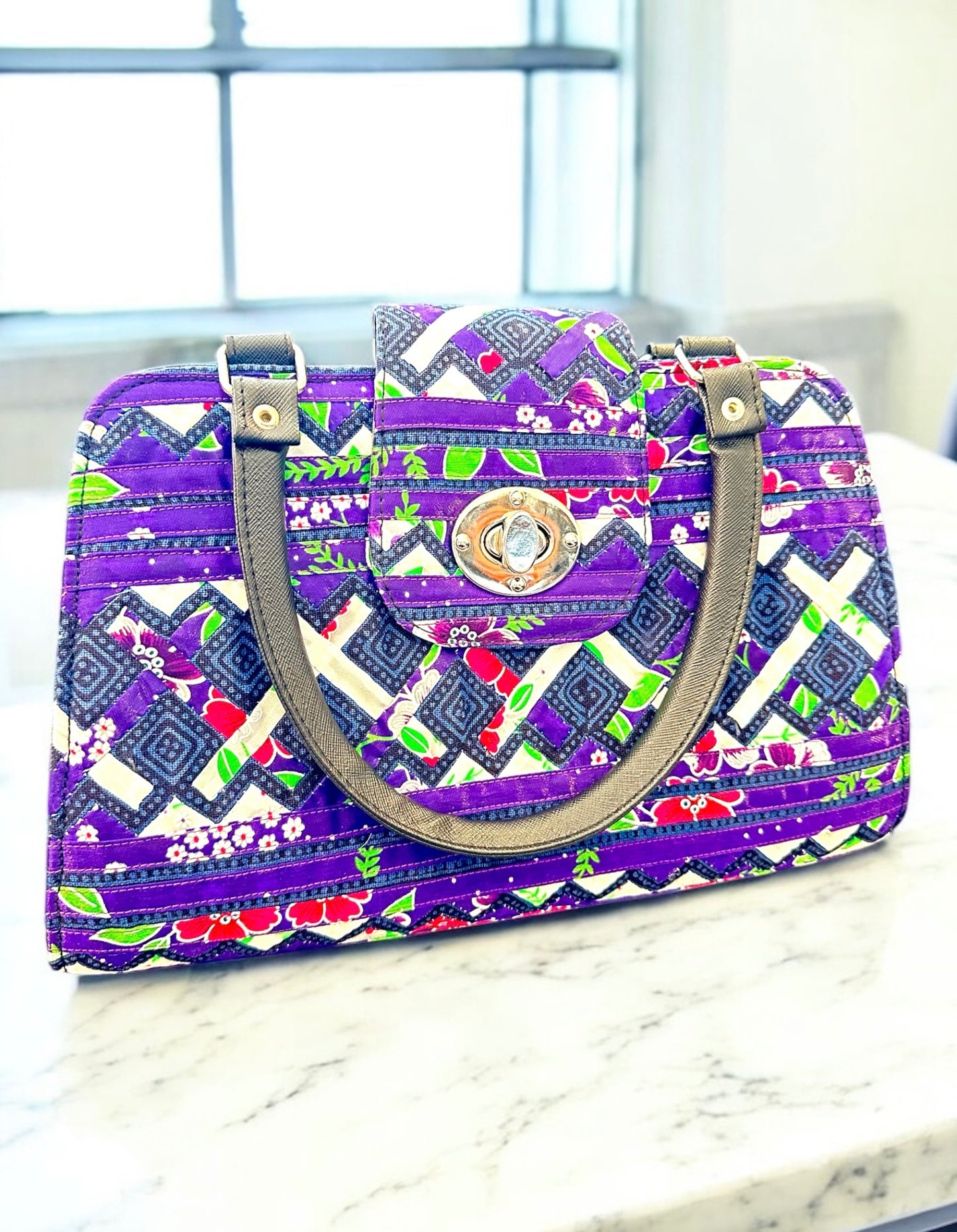 LIVE Handmade Purple Tiab Hmoob Leeg