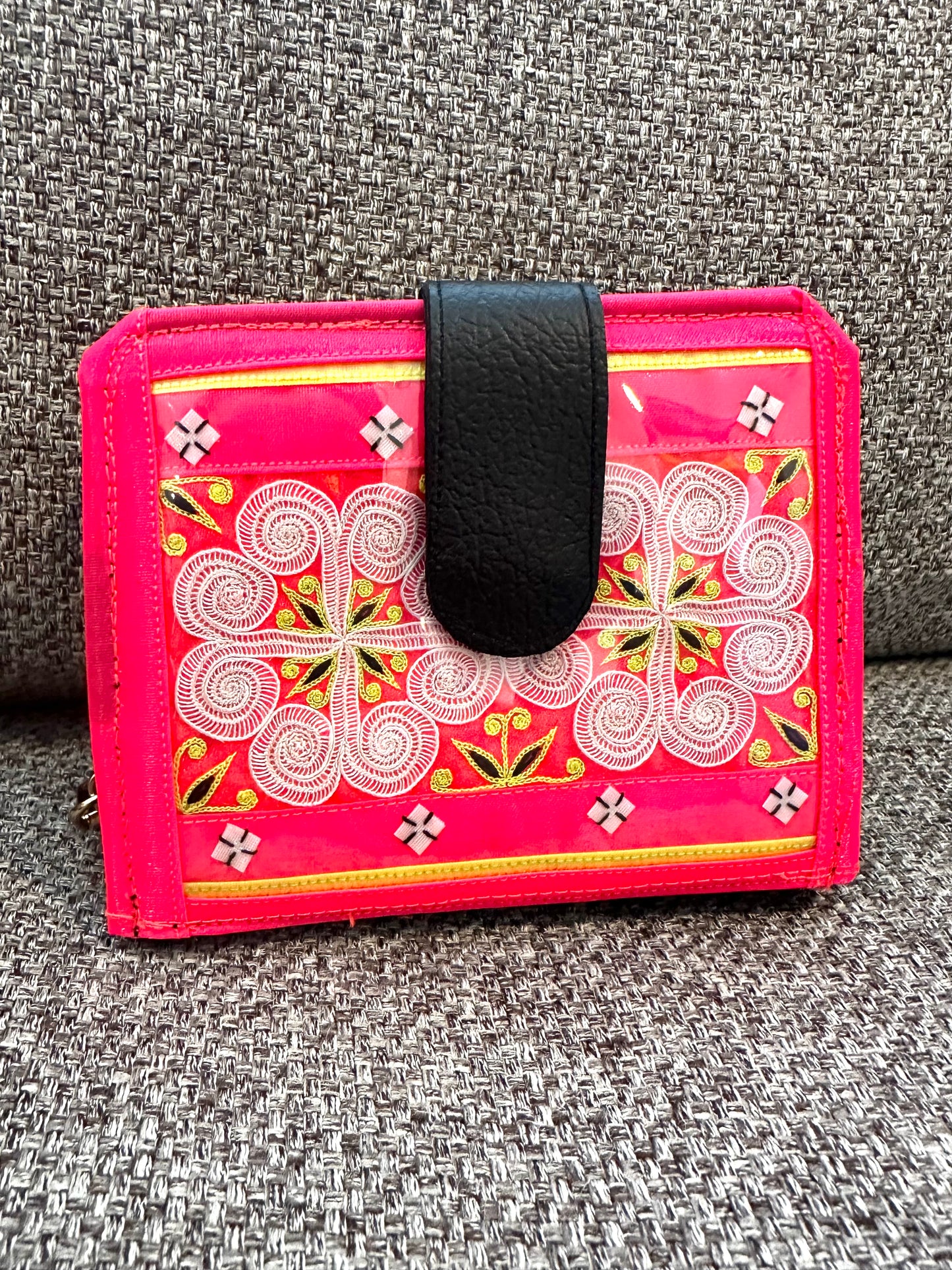 LIVE PNM Bifold Wallet