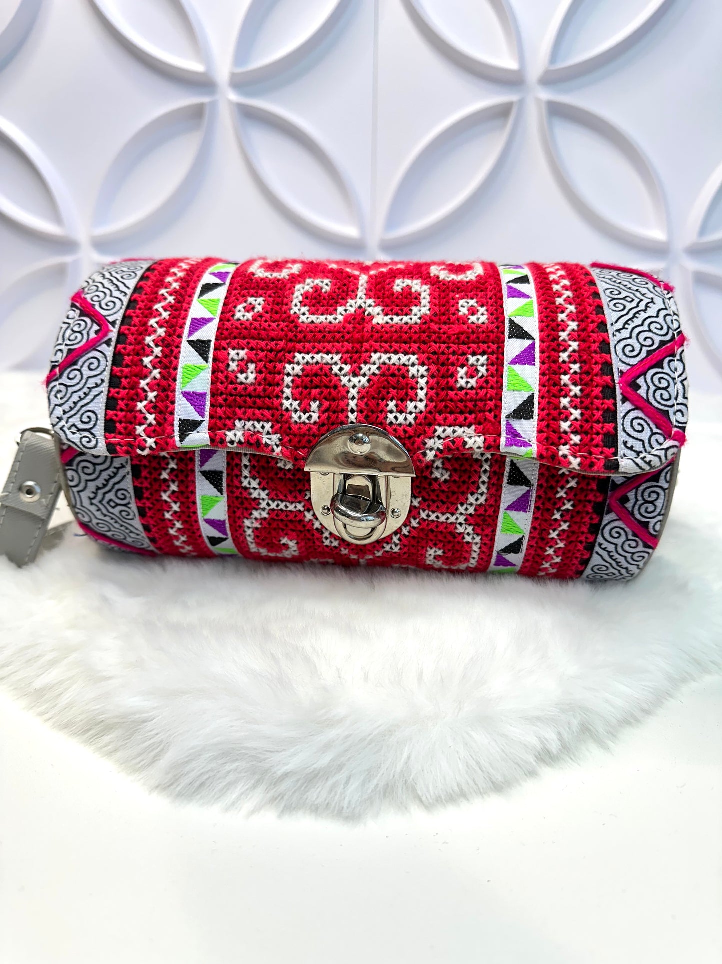 LIVE HM Paj Ntaub Cylinder Purse