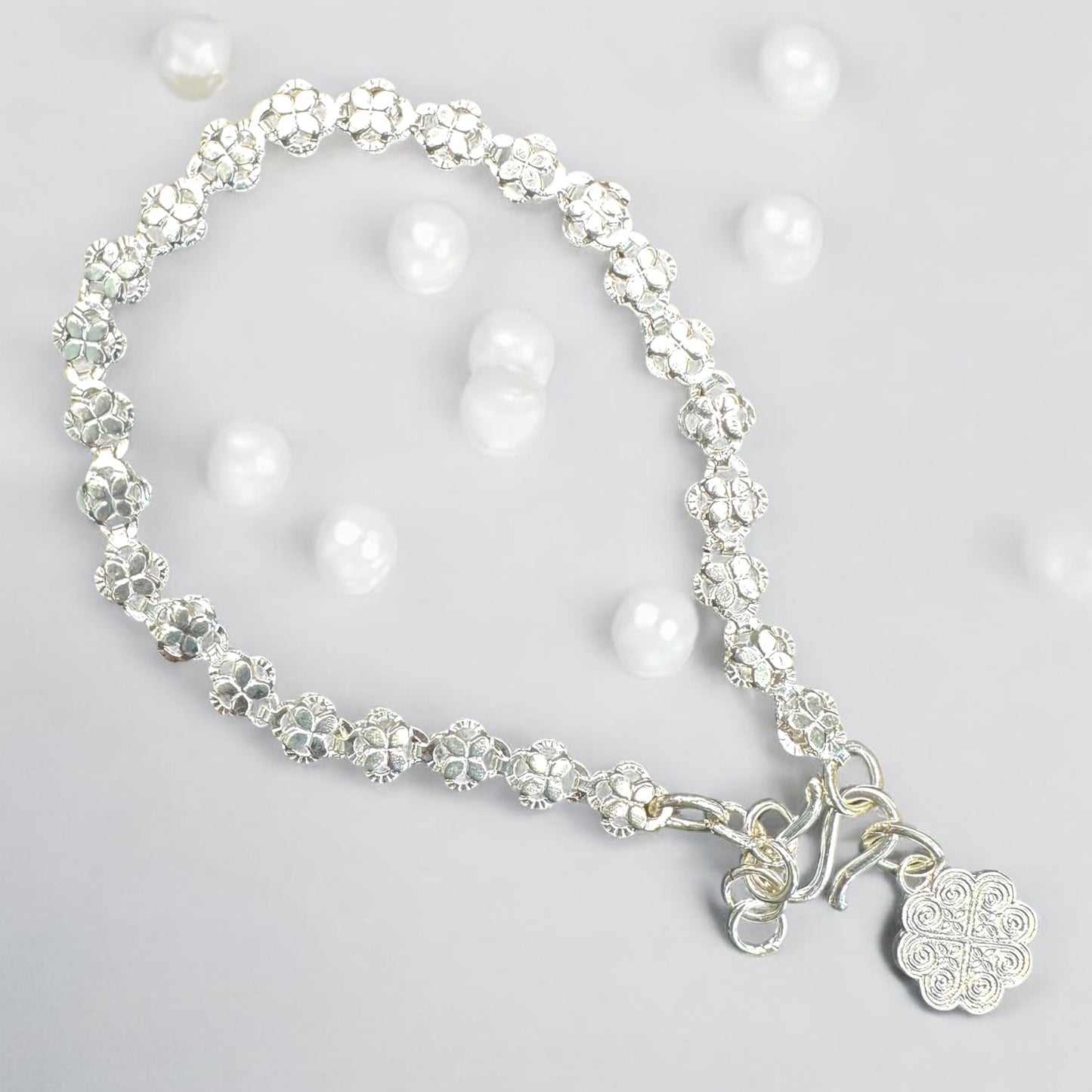 LIVE Flower Lei (silver)
