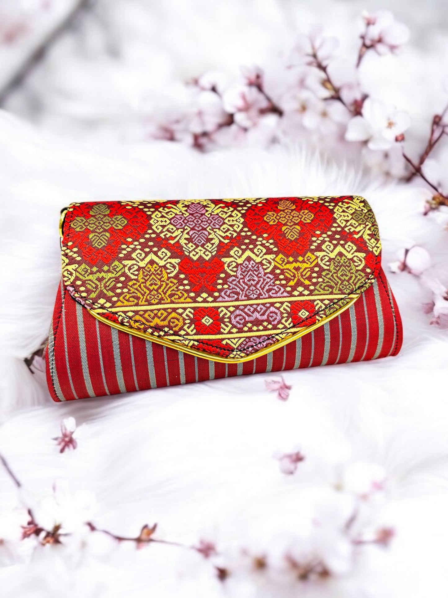 LIVE Tiab Plog Envelope Purse