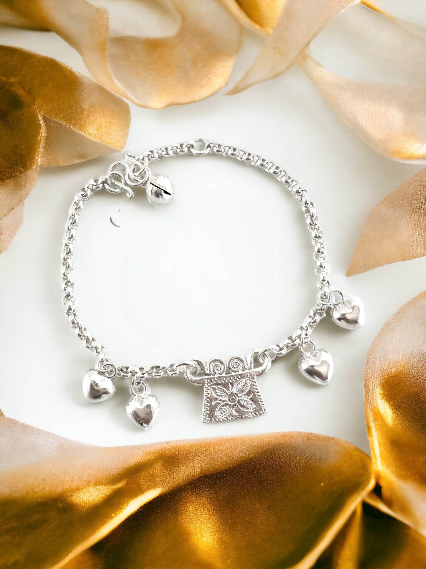 Phiaj-Heart Charms