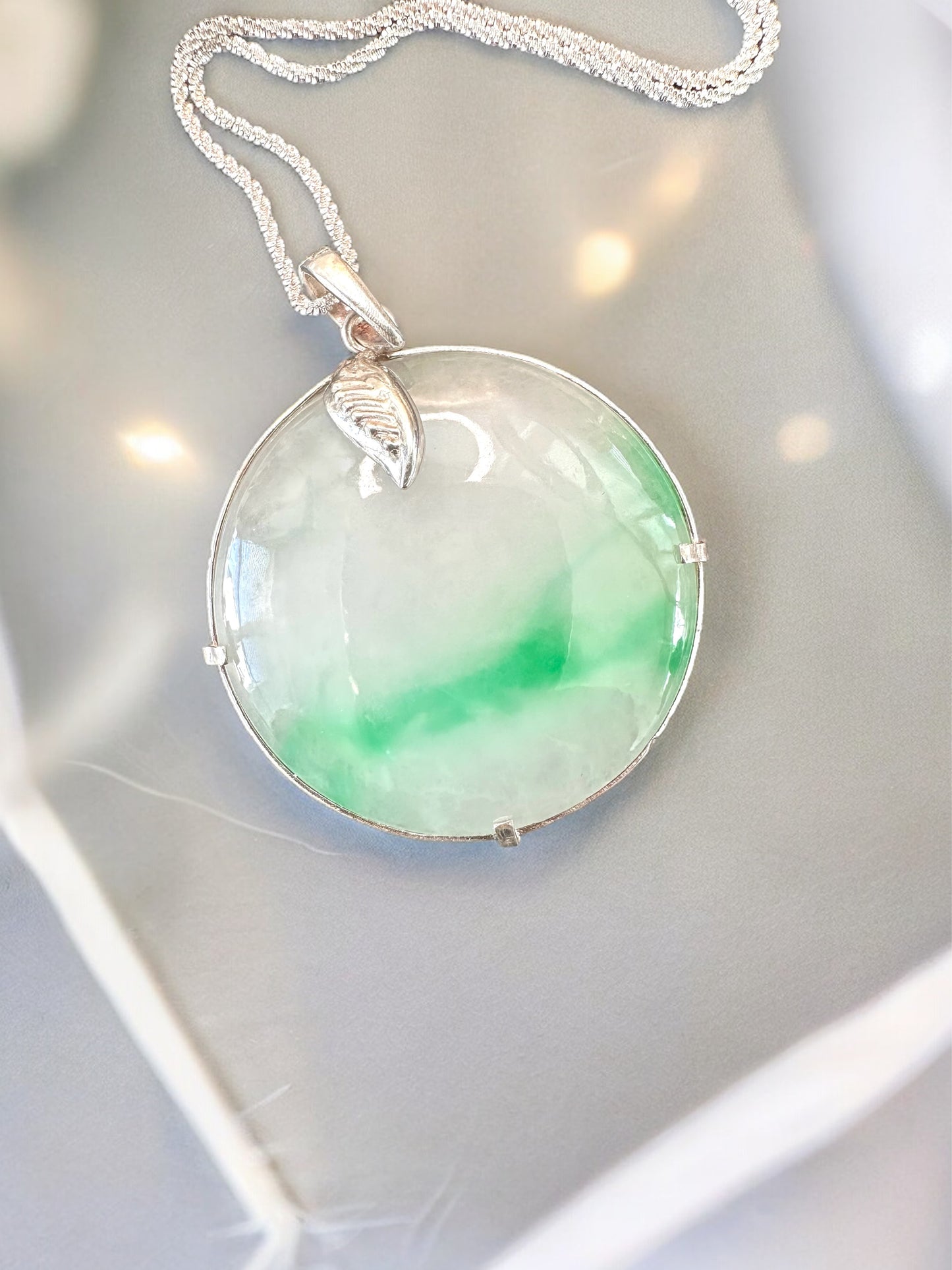 LIVE Jade Disc (White/Green)