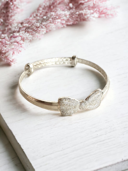 Bow Bangle