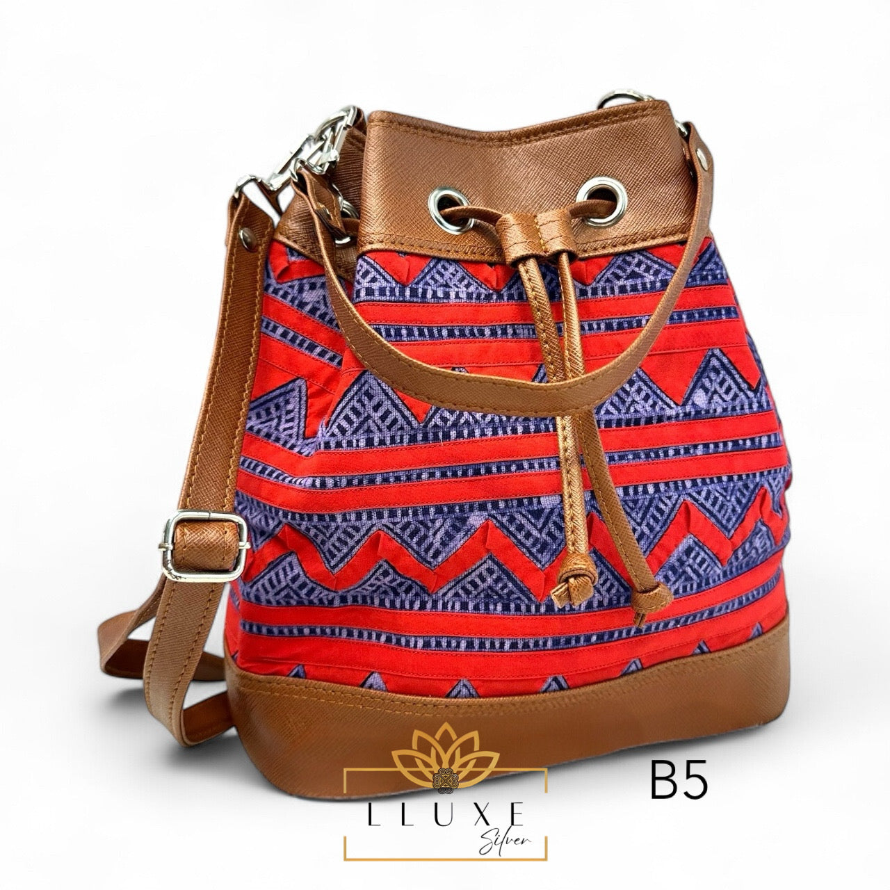 LLUXE Bucket Bag
