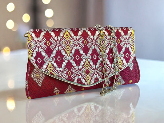 Tiab Plog Envelope Purse (Maroon/Silver)