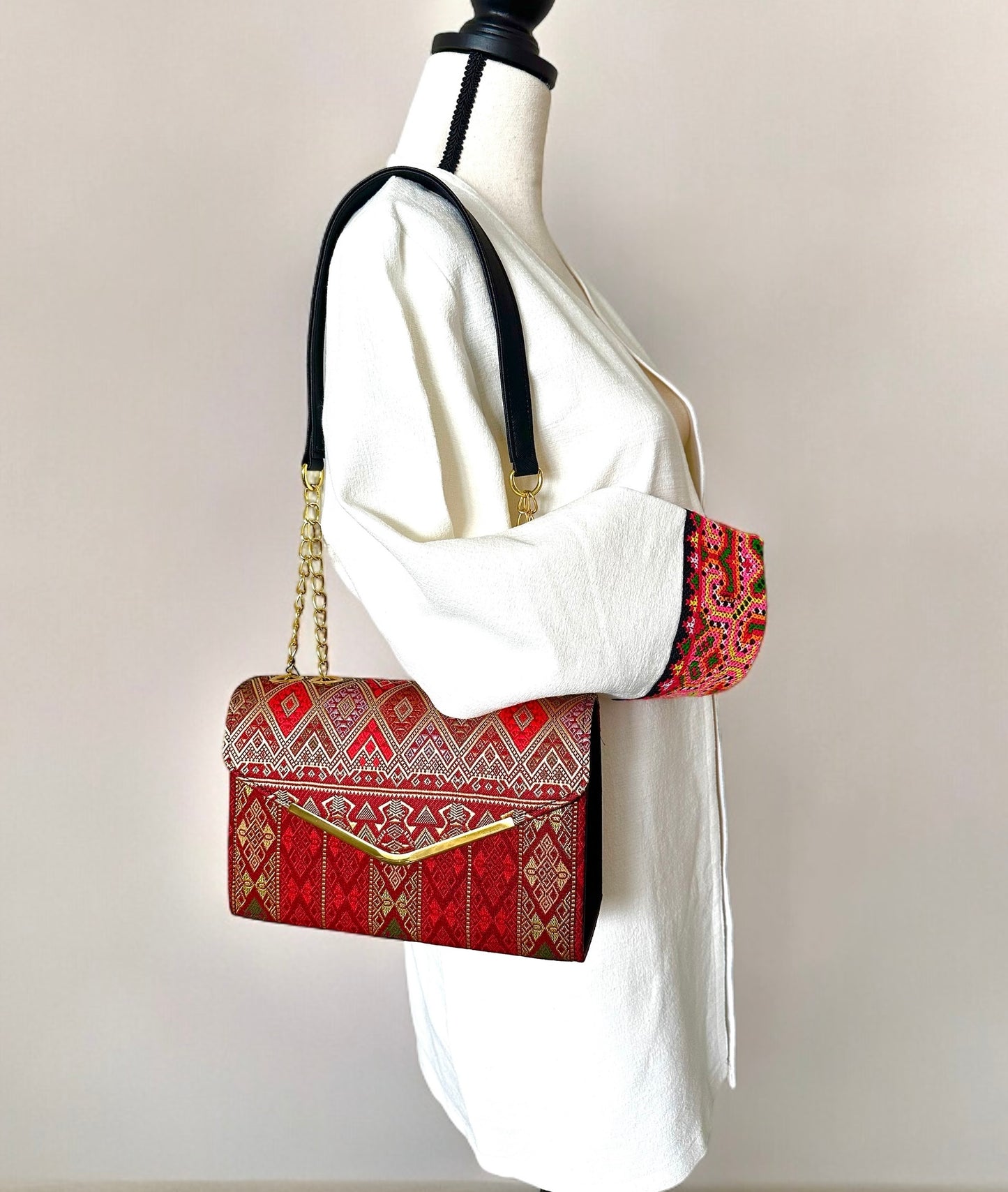 Laotian Tiab Shoulder Bag (P)