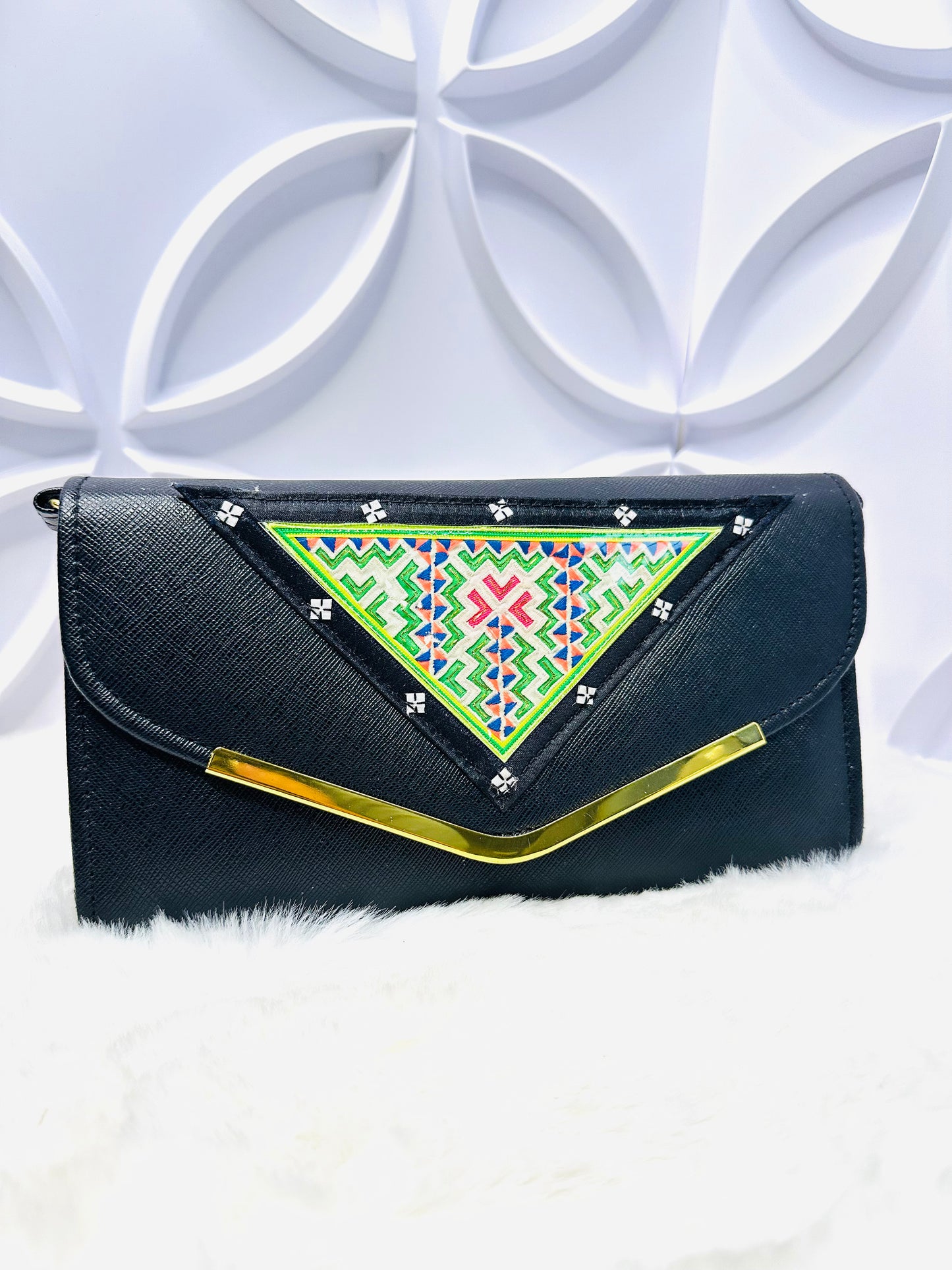 LIVE HNY Season Handbags