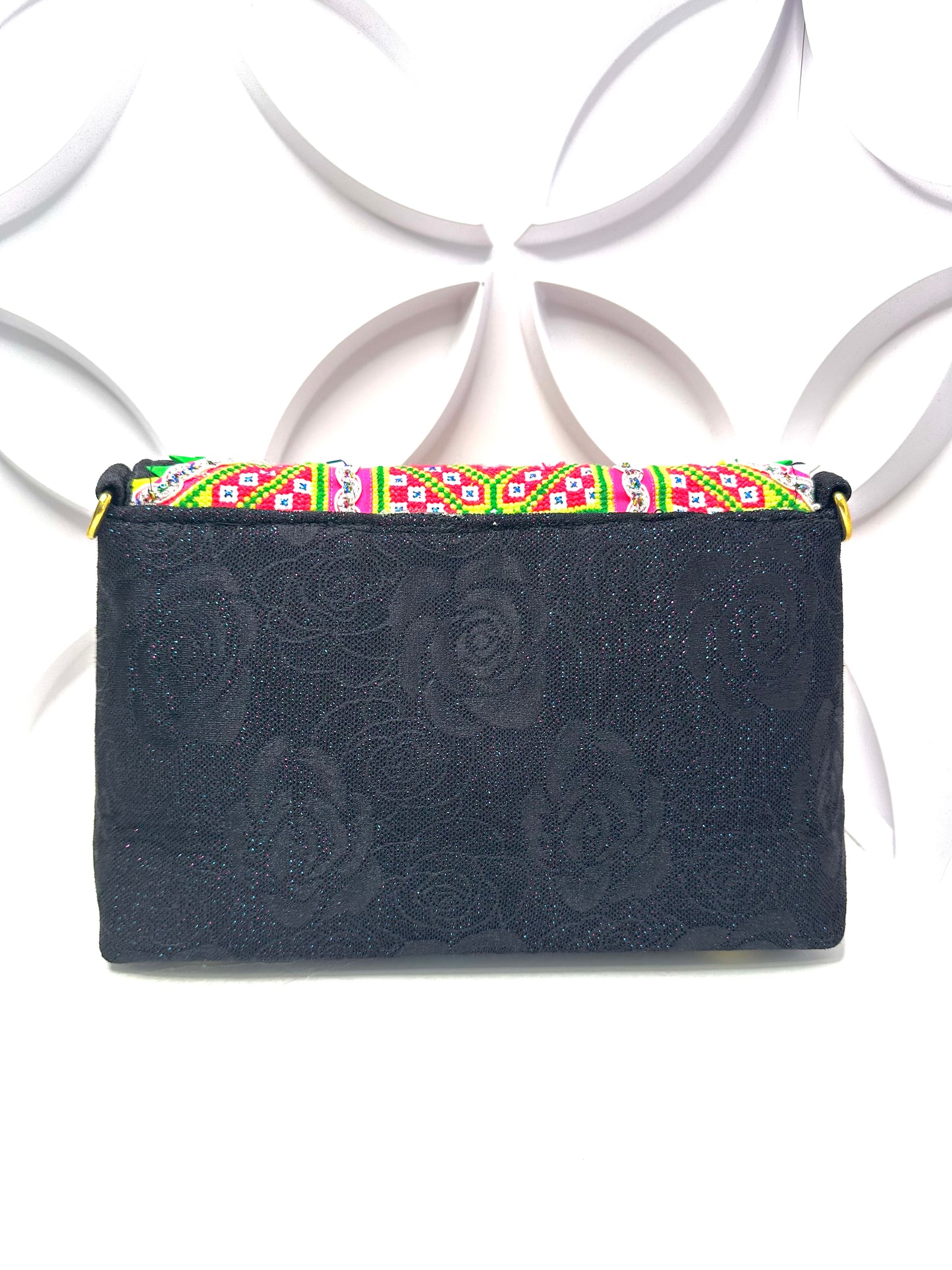 Paj Ntaub Purse - C77