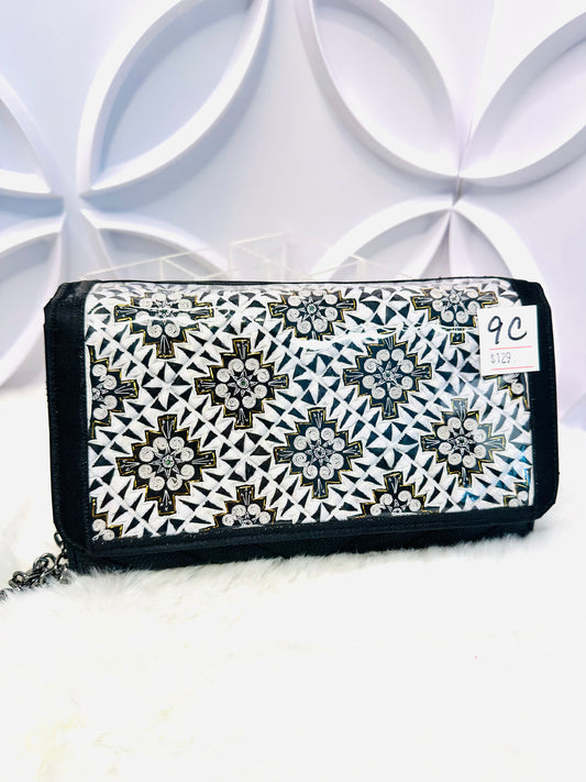 LIVE PNM CB Clutch (9C)