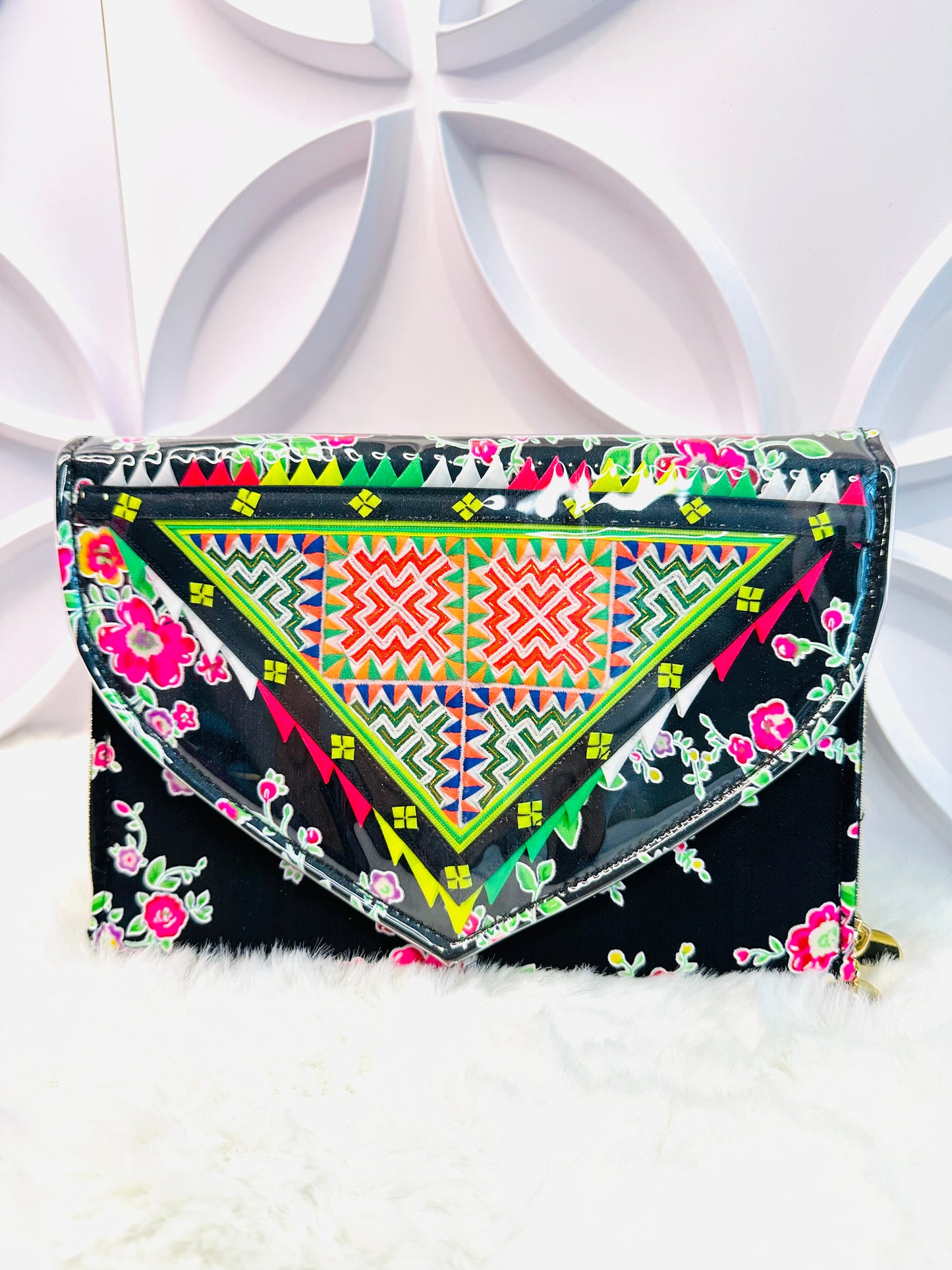 LIVE PNM Clutch Crossbody