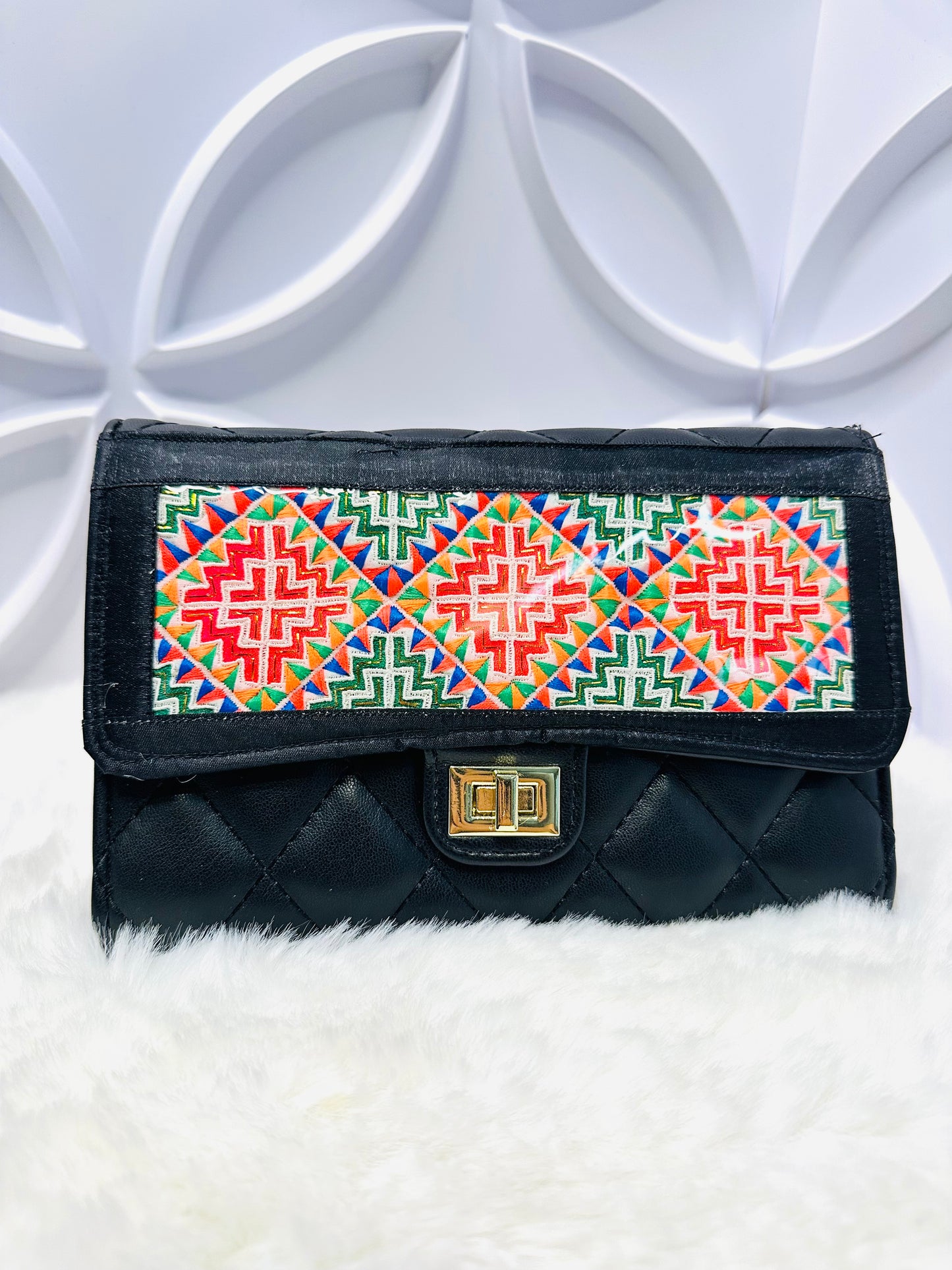 LIVE HNY Season Handbags