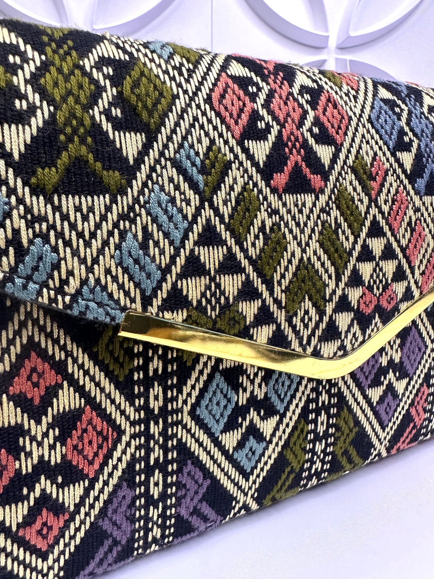 Laotian Tiab Shoulder Bag (HW)