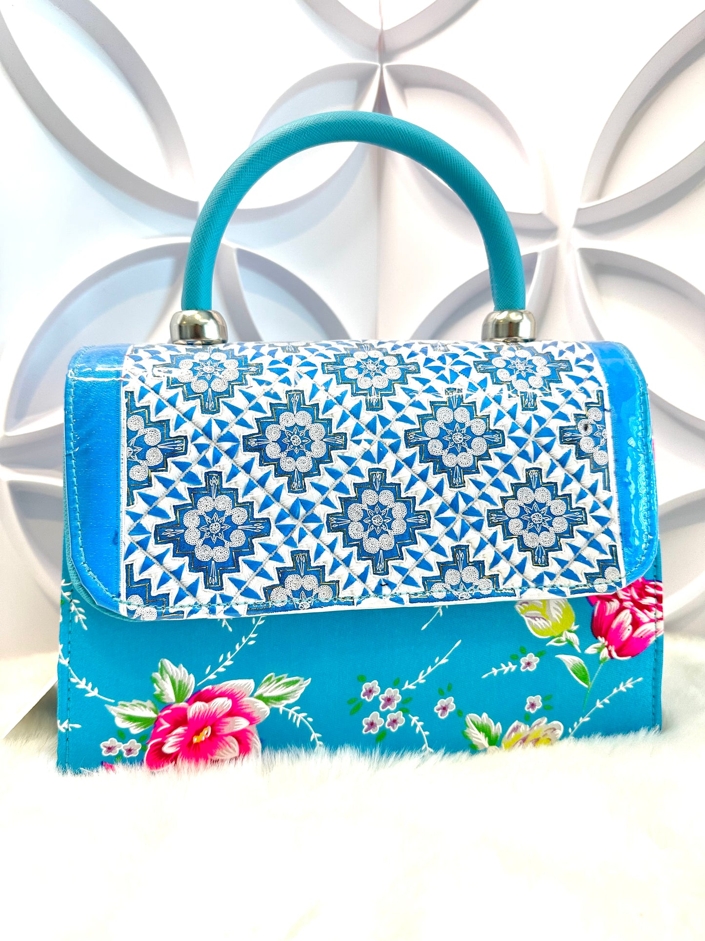 LIVE HNY Season Handbags