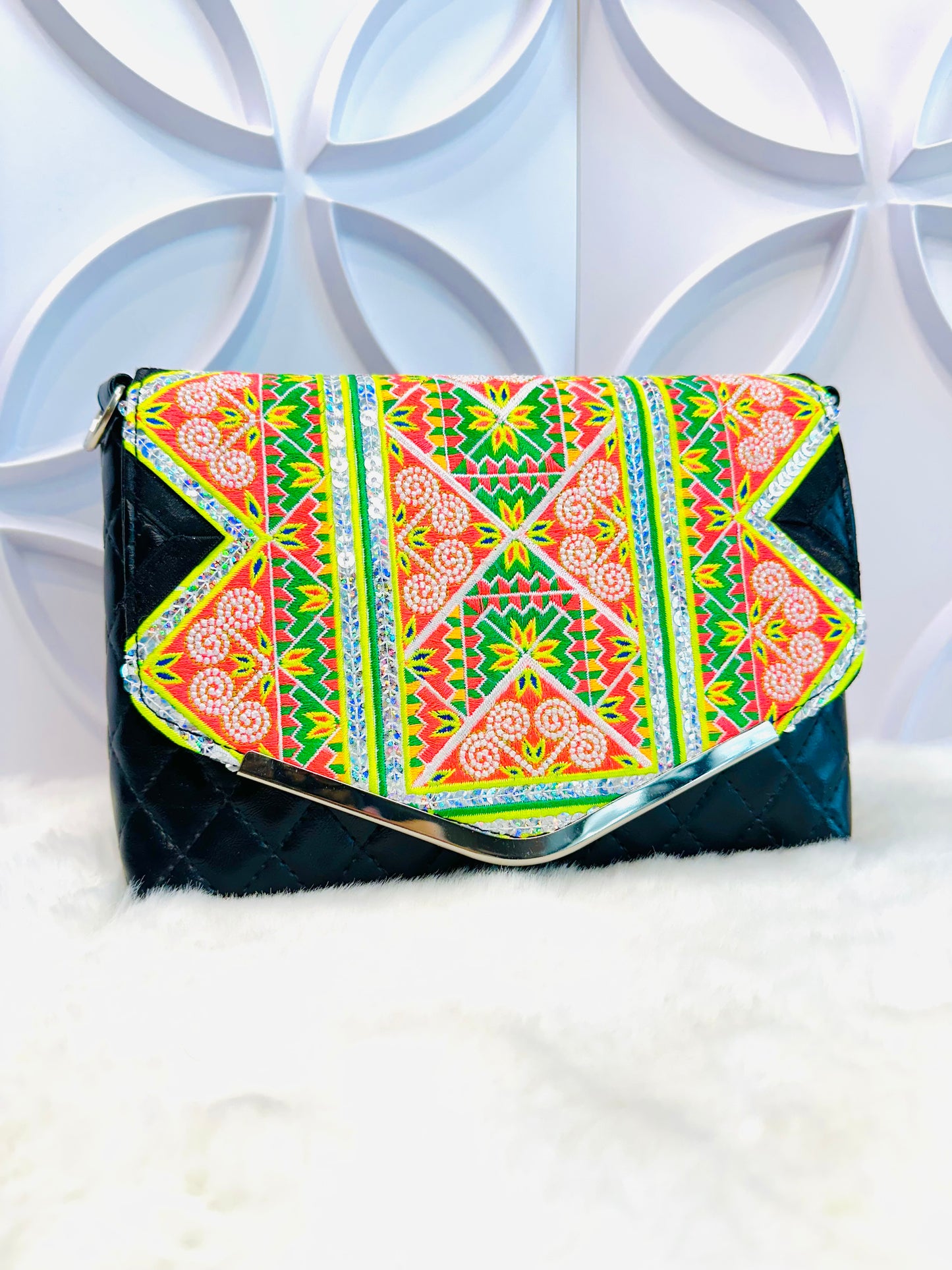 LIVE Machine PN White Qwj