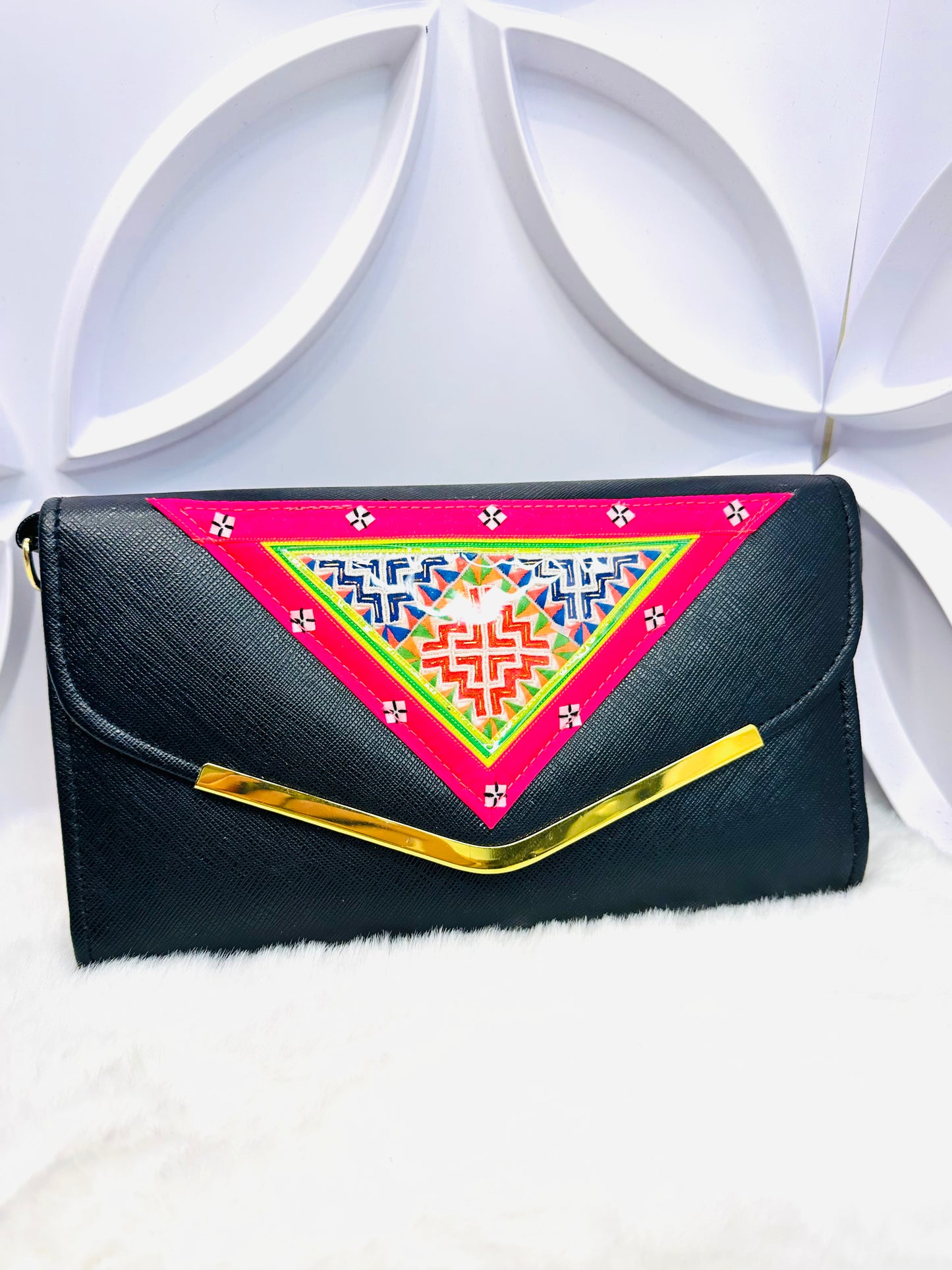 LIVE HNY Season Handbags