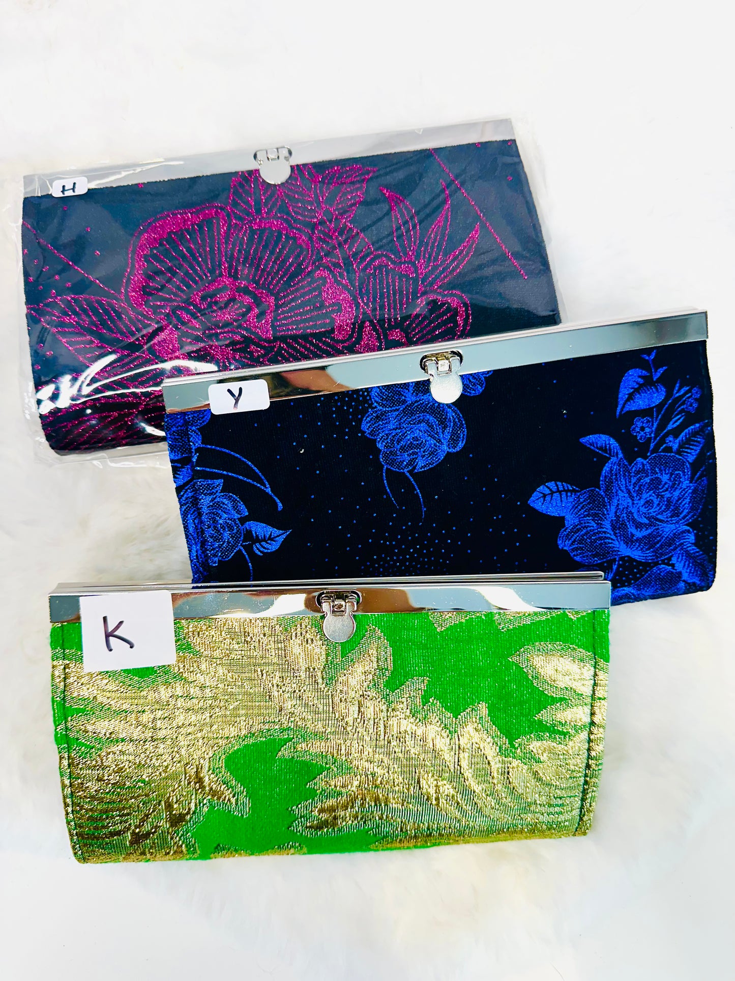 LIVE Wallets Sale - Om