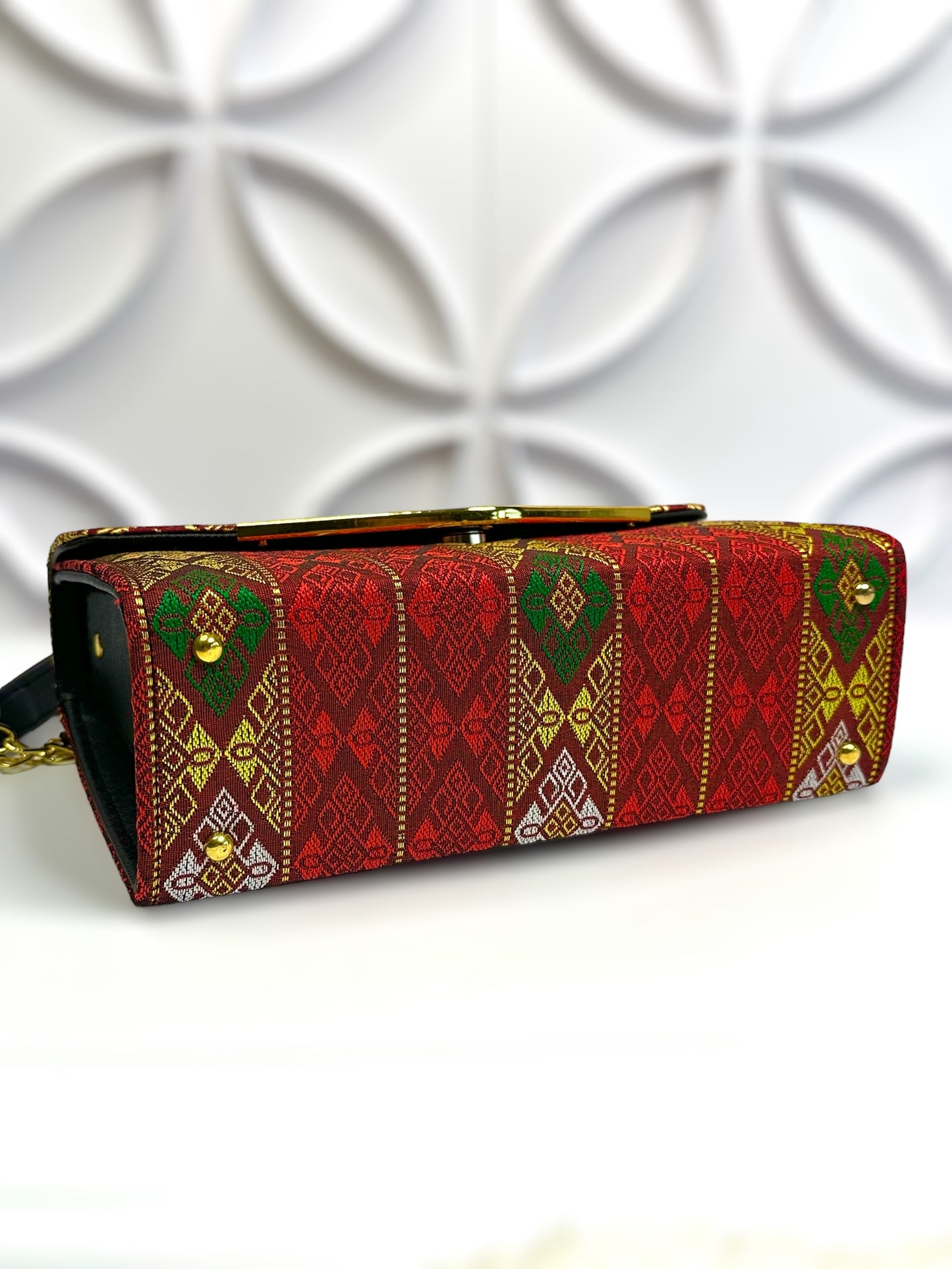 Laotian Tiab Shoulder Bag (R)